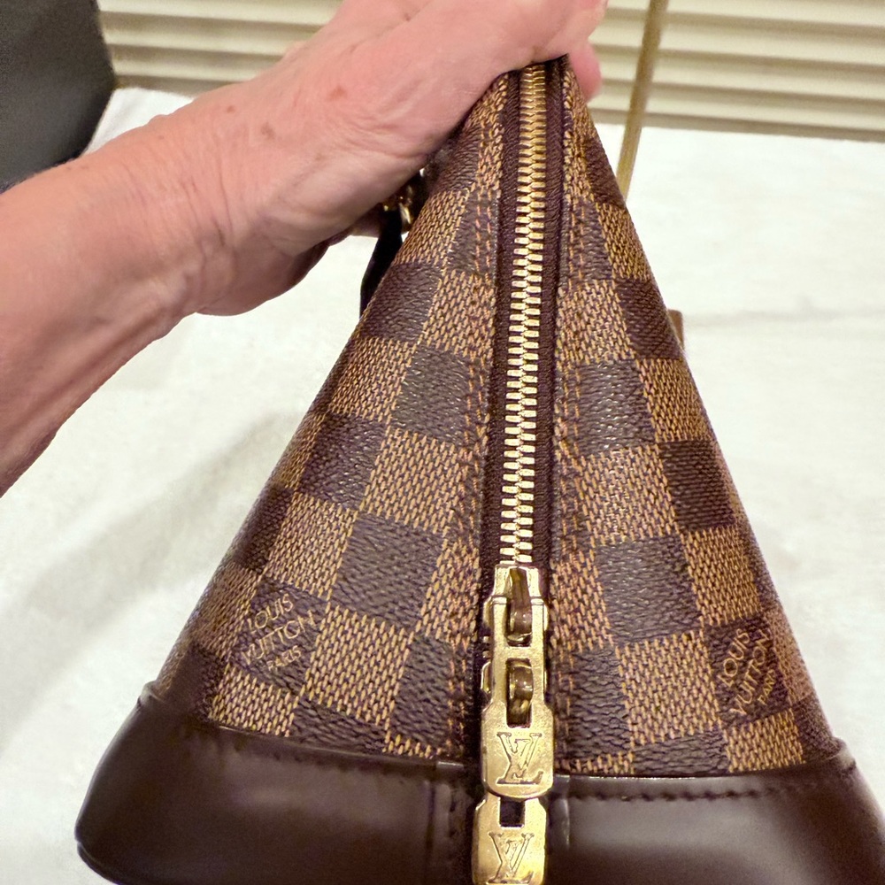 Louis Vuitton Damier Alma - Picture 4 of 14